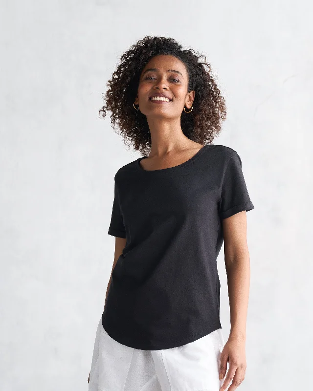 Basic T-Shirt - Black Feminine Women's Style 