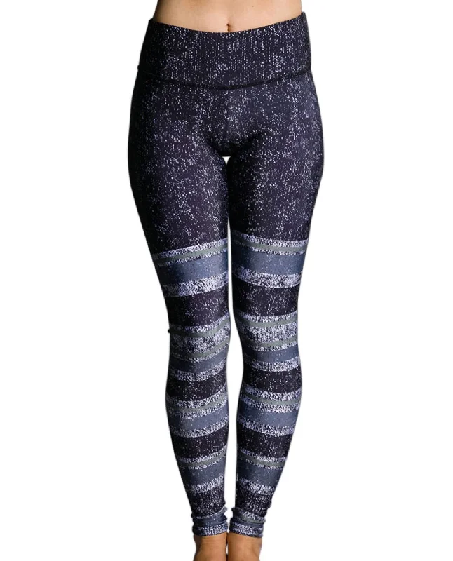 Graphic Leggings In Onz Textured Stripe Sustainable Organic