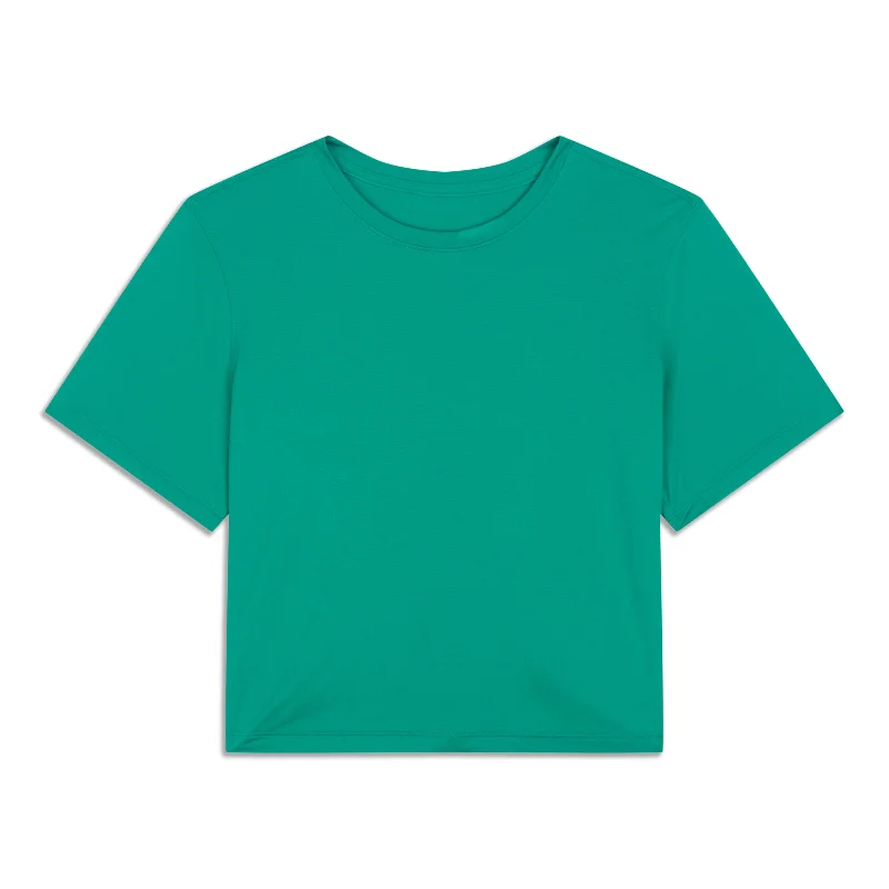 Ultralight Waist-Length T-Shirt - Resale garde