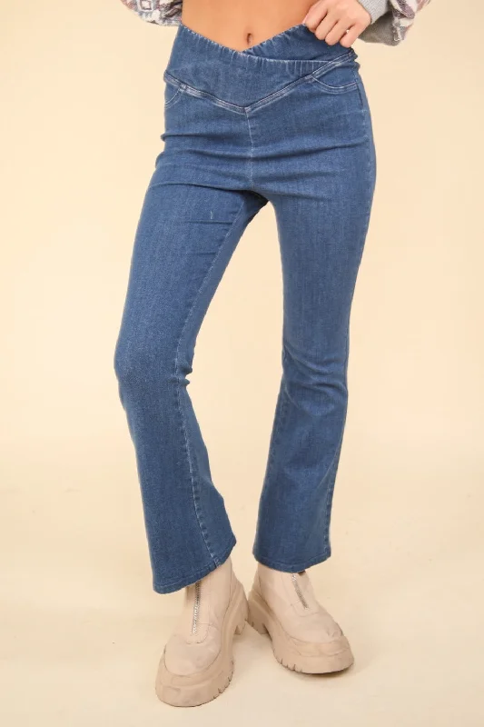 VERY J Washed Denim Stretchy Crossover Waist Leggings Modern Women's Tech