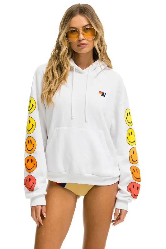 SMILEY SUNSET RELAXED PULLOVER HOODIE - WHITE Rugged Women's Outdoor 