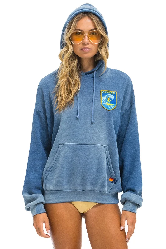 SURFER WAVE PATCH  PULLOVER RELAXED HOODIE - FADED WATER Practical Women's Quick - dry