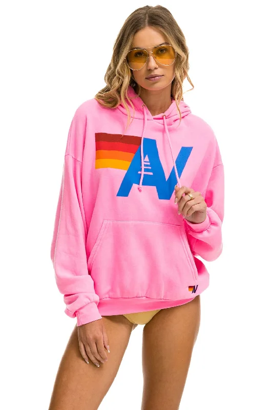 LOGO PULLOVER RELAXED HOODIE - NEON PINK performance