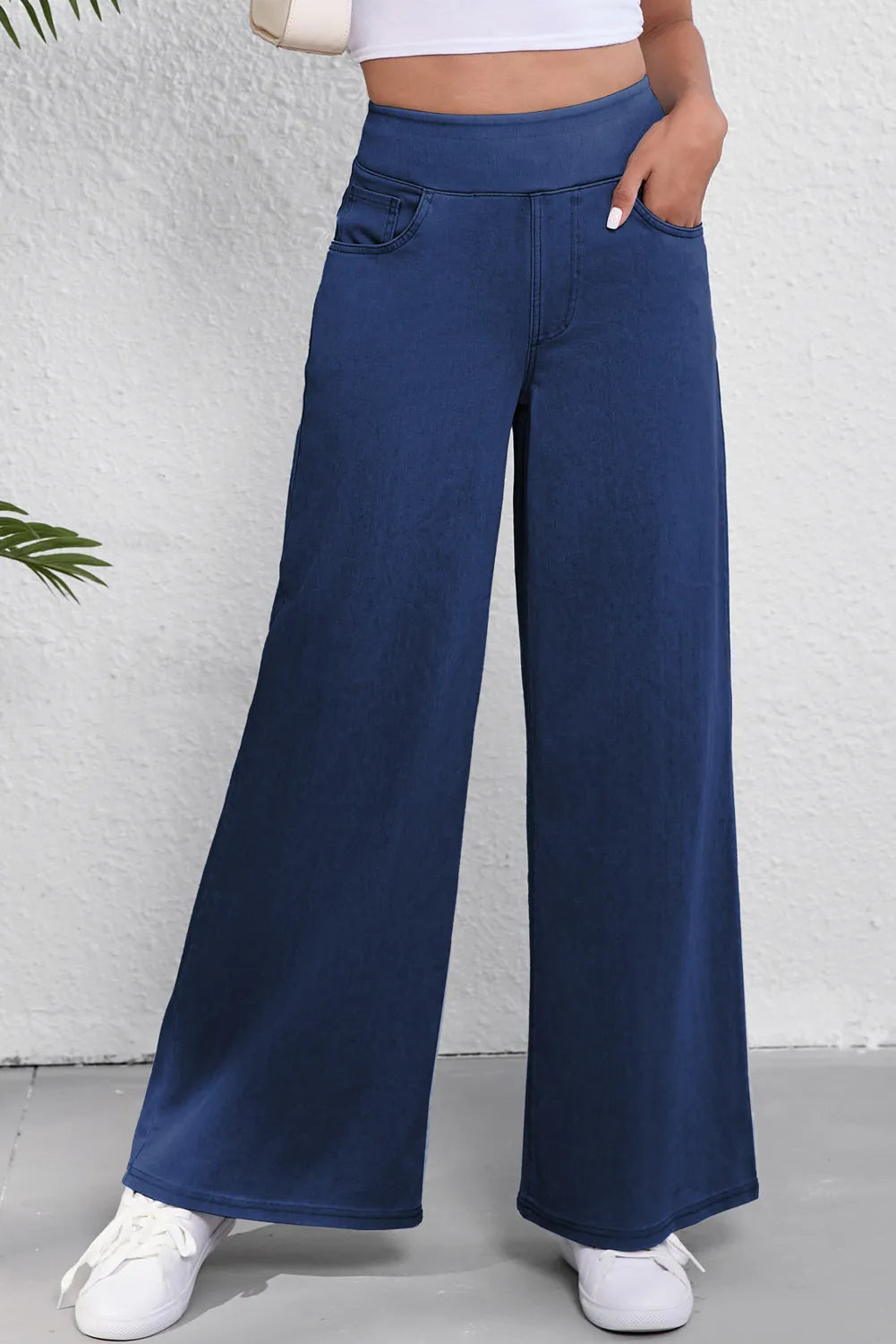 Wide Leg Jeans with Pockets Modern Women's Tech