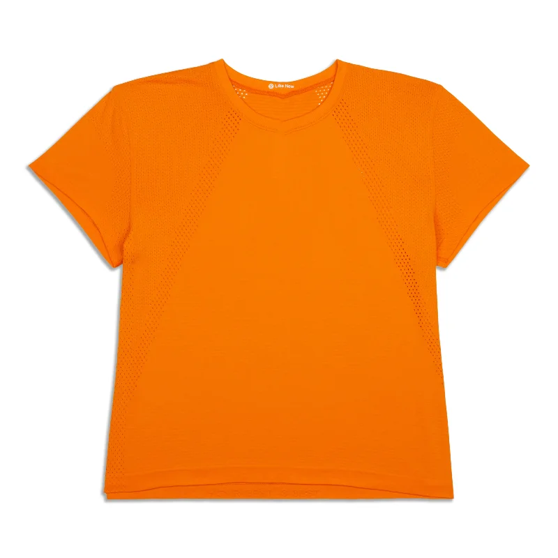 Train To Be Short-Sleeve Shirt - Resale Laid - back Women's Vibe
