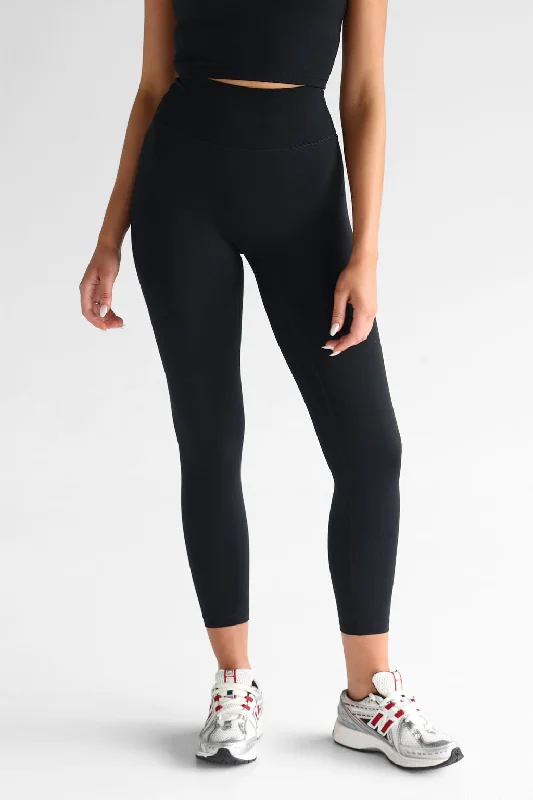 Signature 7/8 Leggings - Black Feminine Women's Style 