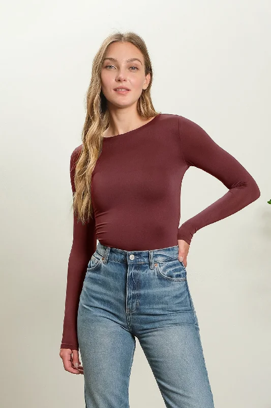 ROUND NECK LONG SLEEVE FITTED KNIT TOP Country