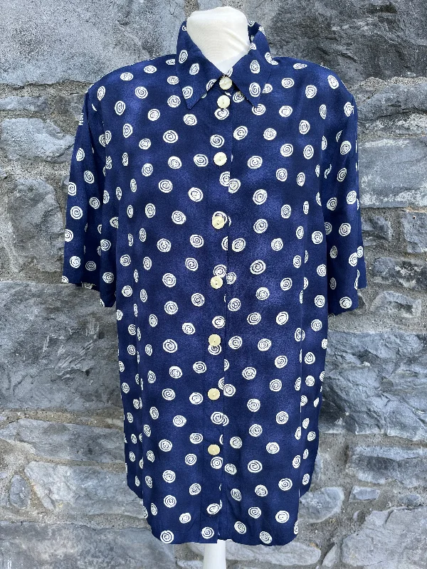 White spirals shirt uk 14 Geometric