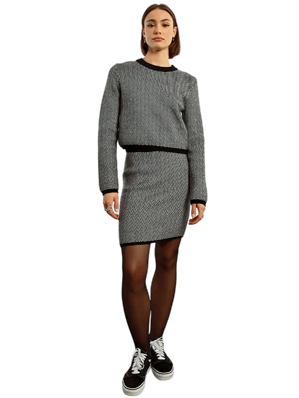 Molly Bracken Young Ladies Knitten Sweater Geometric